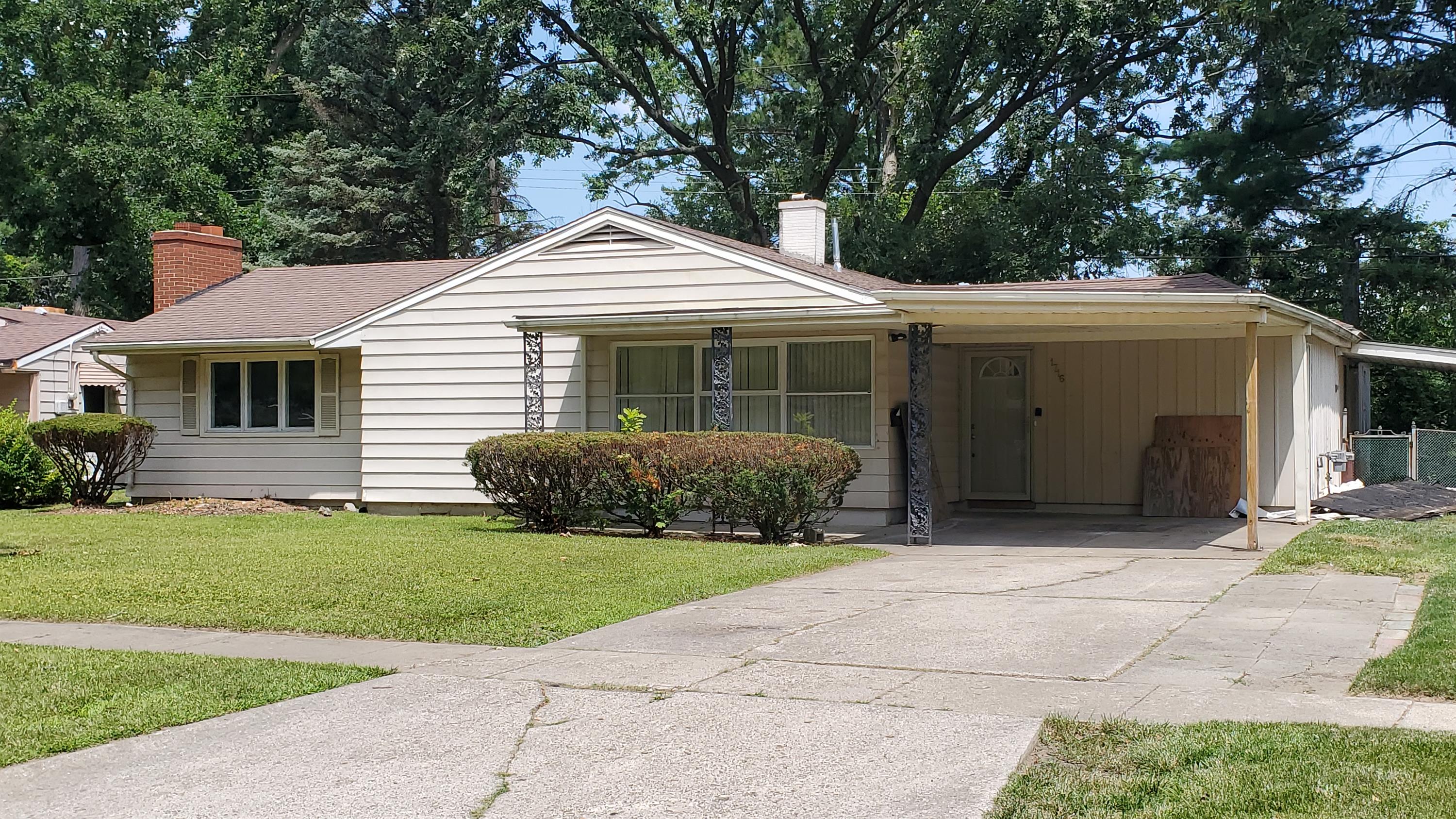 1716 Briarwood